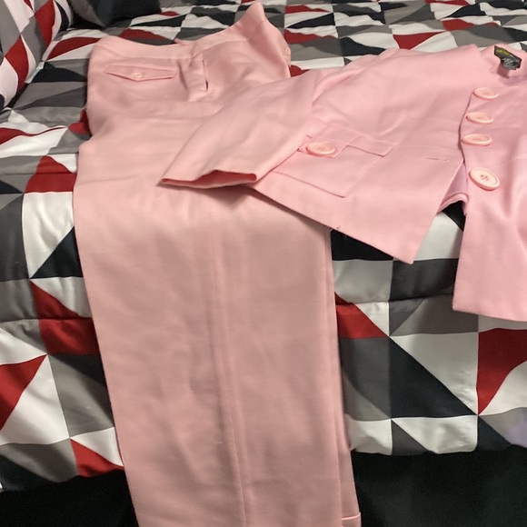 Suit - Picture 3 of 16